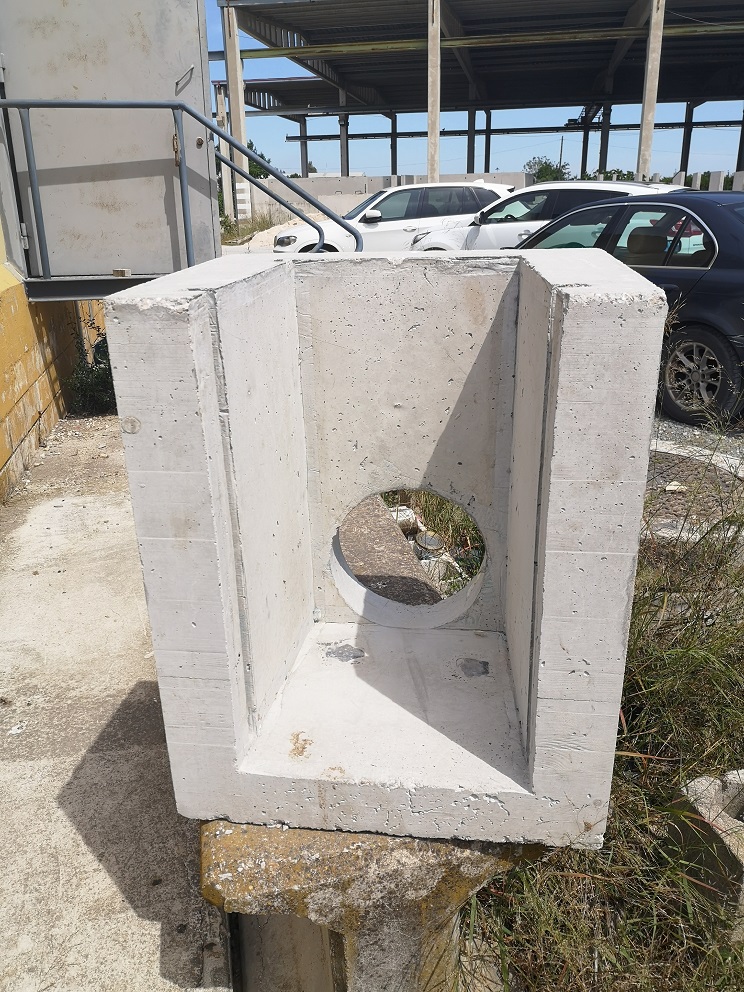 PIQUERA 1 Pregasa bloques para la construcción de diques marítimos